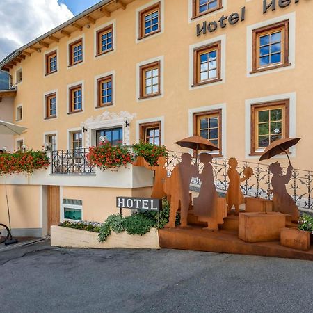 Hotel Helvetia Mustair Exterior photo