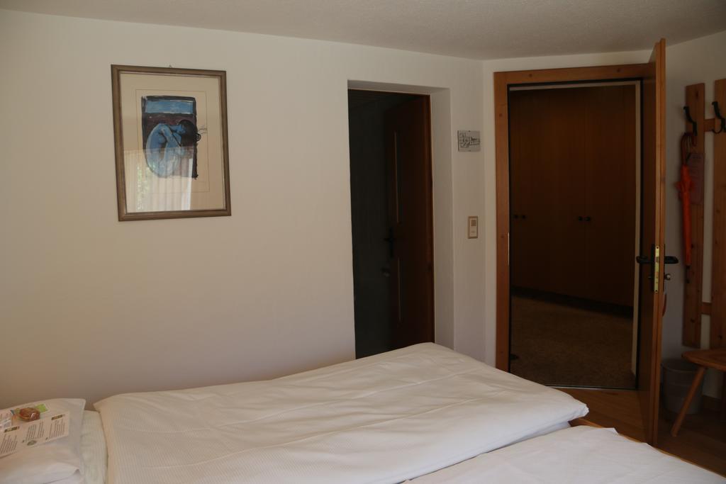 Hotel Helvetia Mustair Exterior photo